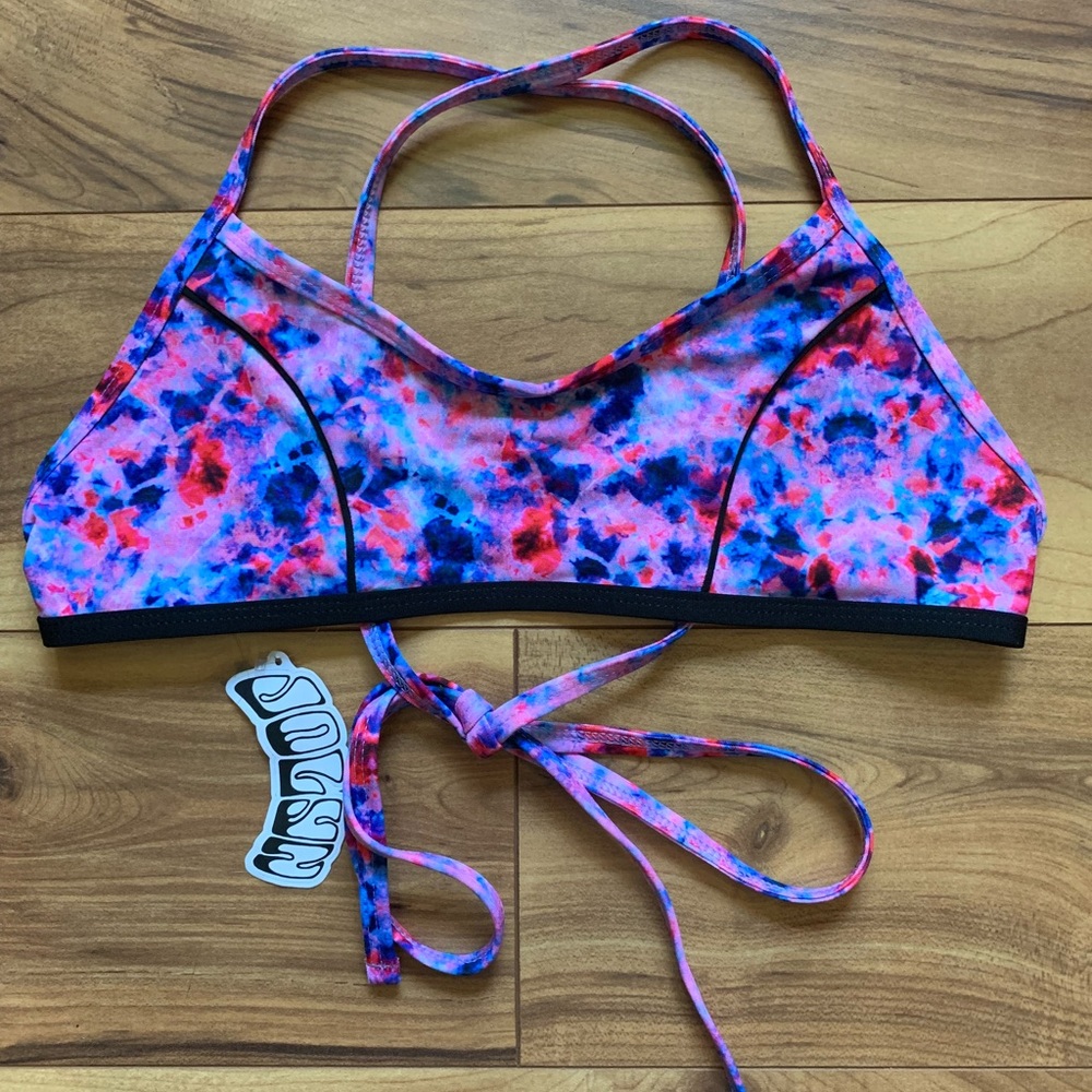 Jolyn Aaron Top